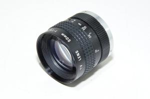Pentax TV Lens 50mm F1.4 CS-kiinnityksellä oleva linssi