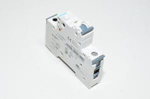 32A 1-phase C-type automatic fuse / circuit breaker Siemens 5SY61 C32 230VAC / 400VAC, grey lever