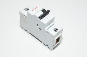 125A 1-phase C-type automatic fuse / circuit breaker General Electric Hti 671530 C125 240VAC / 415VAC