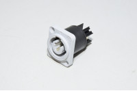 3pin 20A 250VAC uros B-tyypin sininen Neutrik NAC3MPB-1 powerCON paneeliasennettava virran ulostuloliitin *uusi*