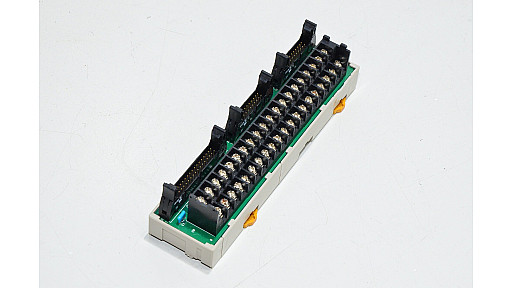 Omron Sysmac C200H-NC211 XW2B-40J6-2B position control terminal block