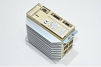 Omron Omnuc R88D-UA20V AC servomoottoriohjain, sisääntulo 200-230VAC ulostulo 1~ 0-200VAC 3,6A 750W