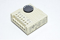 Rittal SK 3110 suojakotelon sisäinen termostaatti, 24/48/60VDC, 115/250VAC, +5 ...+60°C