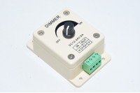 12-24VDC max 8A kierrettävä valkoinen PWM himmennin LED asennuksille 4x 4mm asennusreijillä ja pikariviliittimellä  *uusi*