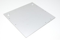 Alumiininen kytkinpaneeli 225x200x4mm jossa 2x upotettua 9mm ja 8x M5 reiät