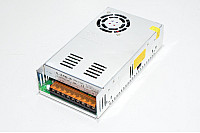 5VDC 50A 250W ulostulo, 100/120VAC/200-240VAC 6,5-4A sisääntulo S-250-5 hakkuriteholähde *uusi*