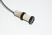 Omron E3F2-DS10C4-N cylindrical photoelectric sensor, 10...30VDC, 25mA, NPN, dark/light, M18