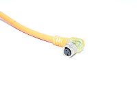 Anturikaapeli IFM E10292 jossa valettu muovinen kulmamallin suojaamaton 3-pin naaras M8 PNP LED anturiliitin