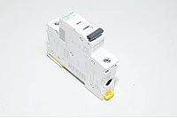 32A 1-vaihe C-tyypin automaattisulake / johdonsuojakatkaisija Schneider Electric iC60N Acti9 A9F74132 C32A 230VAC / 400VAC