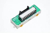 Omron XW2B-20J6-6 riviliittimen muunnosyksikkö