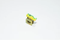 Phoenix Contact AKG 4 GNYE 0421029 6mm² 300V keltavihreä liitosruuviriviliitin 10x3mm tai 6x6mm johdinkiskoille