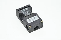 Schmersal AZ 16 ZVRK-2254 Safety interlock switch 2x slow action NC and 1x NO contacts