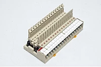 Omron P7TF-IS16 220/240VAC releliitin kanta DIN kisko asennettava *uusi*