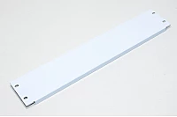 19" 2U 484x88,2x1mm valkoinen teräksinen laiteräkkiasennettava peitelevy 4x 10x6,8mm ovaaleilla reijillä