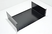 19" 3U 482x300x134mm musta teräksinen laiteräkkihylly 4x 10,3x6,8mm ovaaleilla reijillä *porailtu malli*