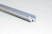 SS0202 alumiininen LED nauhan asennusprofiili, ripustusasennettava, 2500mm *uusi*