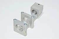 Alumiininen työkalupidin 25mm akselille 2 pitimellä 33...35mm työkaluille