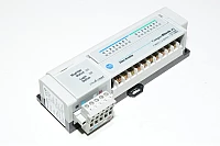 Allen-Bradley 1791D-8B8P CompactBlock I/O yksikkö 8x syöttävää transistorilähtöä 24VDC 300mA ja 16x maadoittavaa 24VDC sisääntulolla