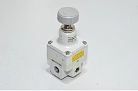 SMC IR2000-F02 tarkkuusregulaattori 0,005-0,2MPa