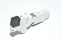 SMC VQ1100-5 5/2 +24VDC soleidiventtiiliasema metalliitiivisteellä jossa 2 asentoa (suuntaventtiili) VQ1000 sarjan magneettiventtiiliryhmään