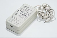 18VDC 1,1A 20W ulostulo, 100-240VAC 1A sisääntulo HP C6409-60014 hakkurivirtalähde, 5,5x2,1mm DC plugi