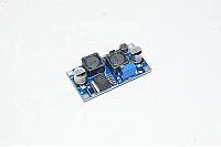 1,5-30VDC 2,5A ulos 3,5-30VDC sisään XH-M244 säädettävä DC-DC boost buck konvertteri 180kHz *uusi*