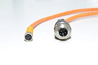 Anturikaapeli IFM E10354 jossa valettu muovinen suora suojaamaton 3-pin naaras M8 + Binder 713-sarja 99-0429-14-04 4pin uros M12 anturiliittimet