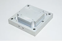 175x175x30mm steel jig table with 4x 10,7mm mounting holes equipped with M22x1.5 threads for adjustment screws