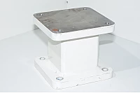 Teräsständi korkeus 221mm 232x242x28mm päädyt 4x M16 + 4x 17mm