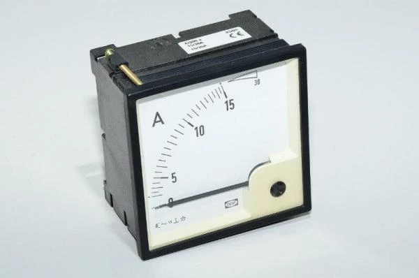 Analog current merer Deif 15/30A -94 with 0-30A dial