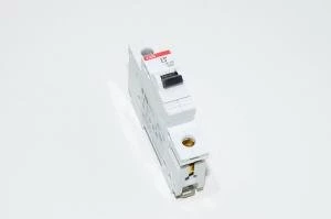 4A 1-vaihe C-tyypin automaattisulake / johdonsuojakatkaisija ABB S261 C4 230VAC / 400VAC