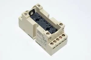 Omron P7S-14F relay socket DIN rail rail mount for MY series relays
