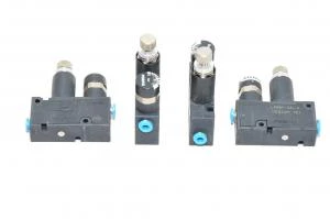 Festo LRMA-QS-4 pieni paineilmaregulaattori painemittarilla