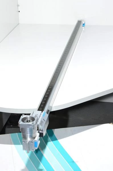 Festo DGEL-25-1200-ZE-KF-GK-LH-RK-KG 161007 sähkötoiminen hihnavetoinen lineaarinen toimilaite kuulakiertolaakeroidulla ohjaimella, ilman moottoria