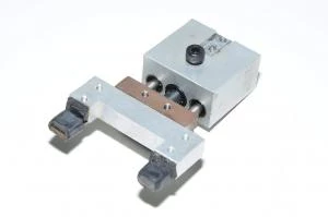 Jousiviritteinen kuulalaakeroitu johdekokoonpano32x17x30mm jossa 7mm liike
