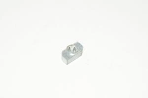 M8 vinoneliömutteri T-uraan 10x20x9mm tasaisilla pinnoilla