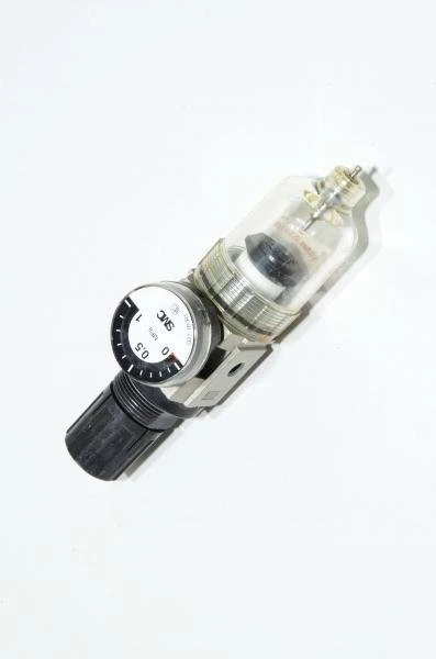 SMC AW1000-M5 + G27-10-R1 compressed air filter regulator unit with pressure meter