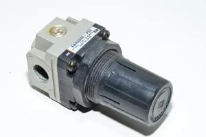 SMC EAR2000-F02 compressed air regulator unit