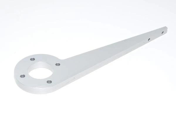 Alumiininen kääntövarsi kääntöpöydälle, konaispituus 241mm, 2x M5 ja 4x 6mm kiinnitysreiät