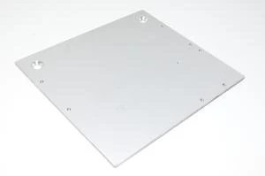 Alumiininen kytkinpaneeli 225x200x4mm jossa 2x upotettua 9mm ja 8x M5 reiät