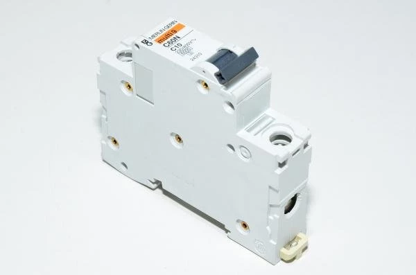 10A 1-phase C-type automatic fuse / circuit breaker Merlin Gerin multi9 C60N C10 230VAC / 400VAC