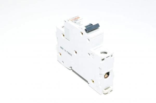6A 1-phase D-type automatic fuse / circuit breaker Merlin Gerin multi9 C60N D6 230VAC / 400VAC