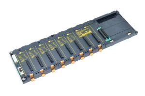Omron Sysmac C200H-BC081-V2 CPU pohjayksikkö (Taustalevy jossa 1x CPU + 8x yksikönpaikkaa)
