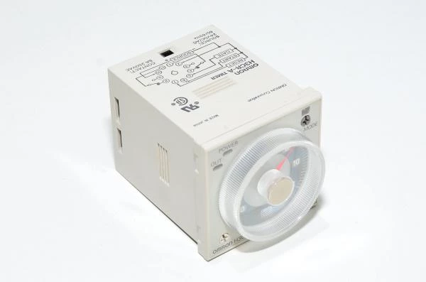 11-pin Sub-Magnal B11A circula base Omron H3CR-A solid-state timer relay 24VAC/VDC, DPDT 5A 250V contacts