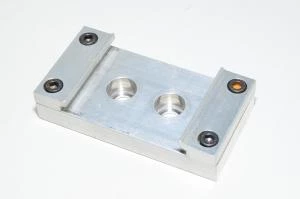 Alumiininen asennuskiinnike 50x95x20mm SMC MY1M25 sarjan mekaanisesti liitettyihin männänänvarrettomiin sylintereihin