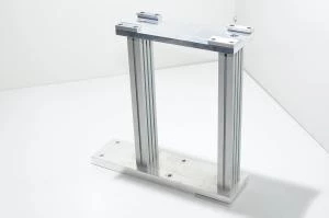 Alumiininen asennuskiinnike 50x95x20mm SMC MY1M25 sarjan mekaanisesti liitettyihin männänänvarrettomiin sylintereihin + 2x pylväs