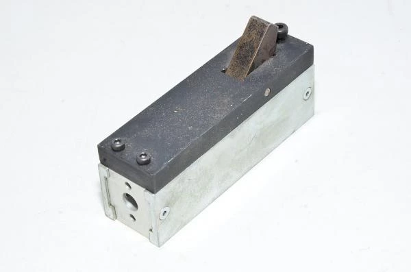 Stopping unit made drom steel with swinging steel piece, Festo YSR-5-5-C shock absorber and brass bearing