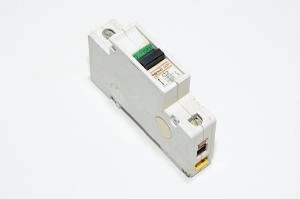 2A 1-vaihe C-tyypin automaattisulake / johdonsuojakatkaisija Legrand 02301 C2 230VAC / 400VAC