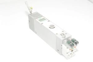SMC ZL112-K15MOZ-E65L moniasteinen alipaine-ejektori 1,2mm suuttimella, 24VDC solenoidiventtiilitoimisella imulla ja puhalluksella, digitaalisella ZSE4 alipainekytkimellä
