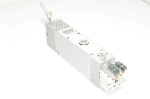 SMC ZL112-K15MOZ-E65L multistage ejector with 1,2mm nozzle, 24VDC solenoid valve operated suction and blow-out, ZSE4 digital vacuum pressure switch